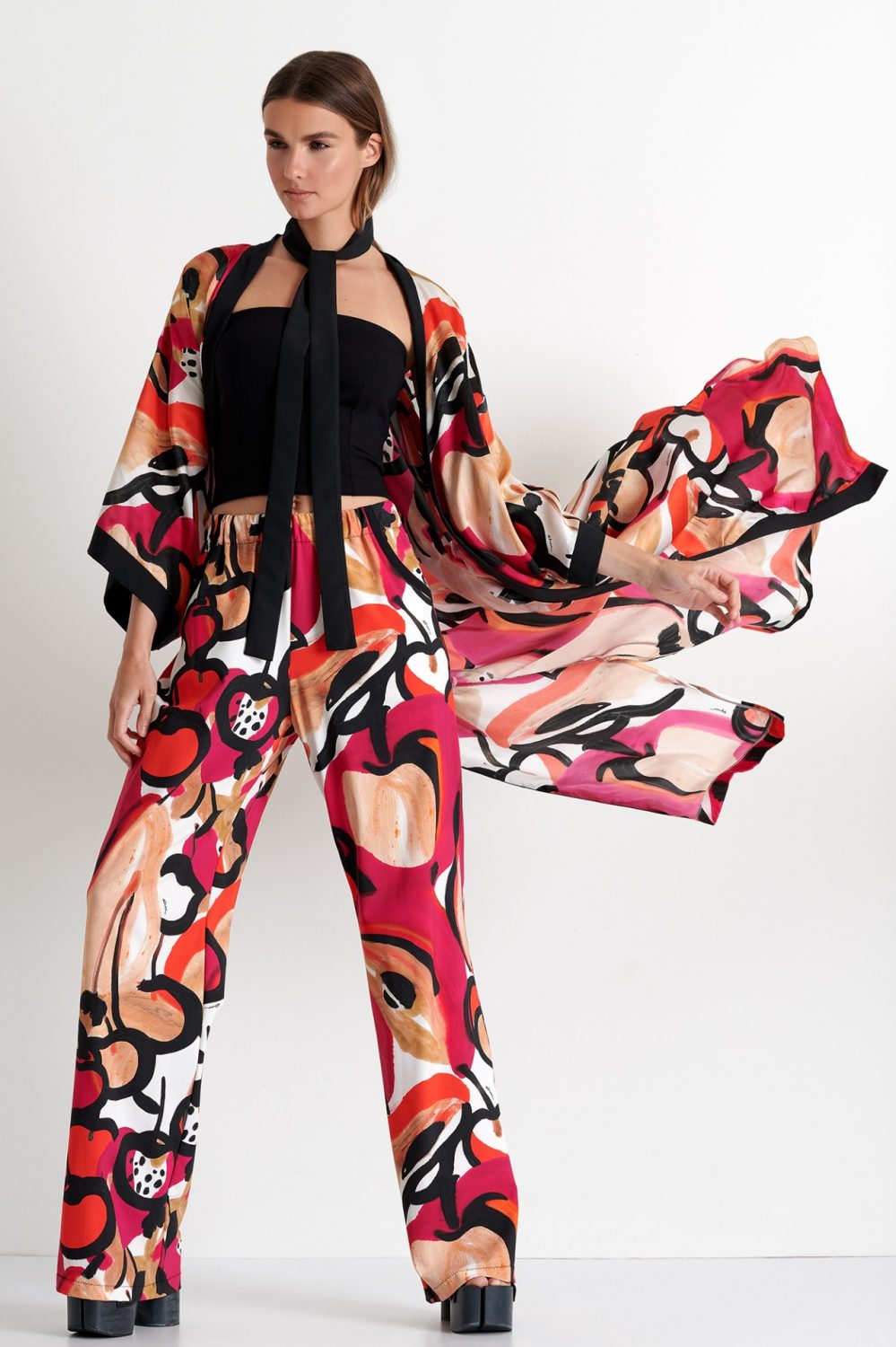 Frida Long Silk Kimono – L'Essentiel par MF