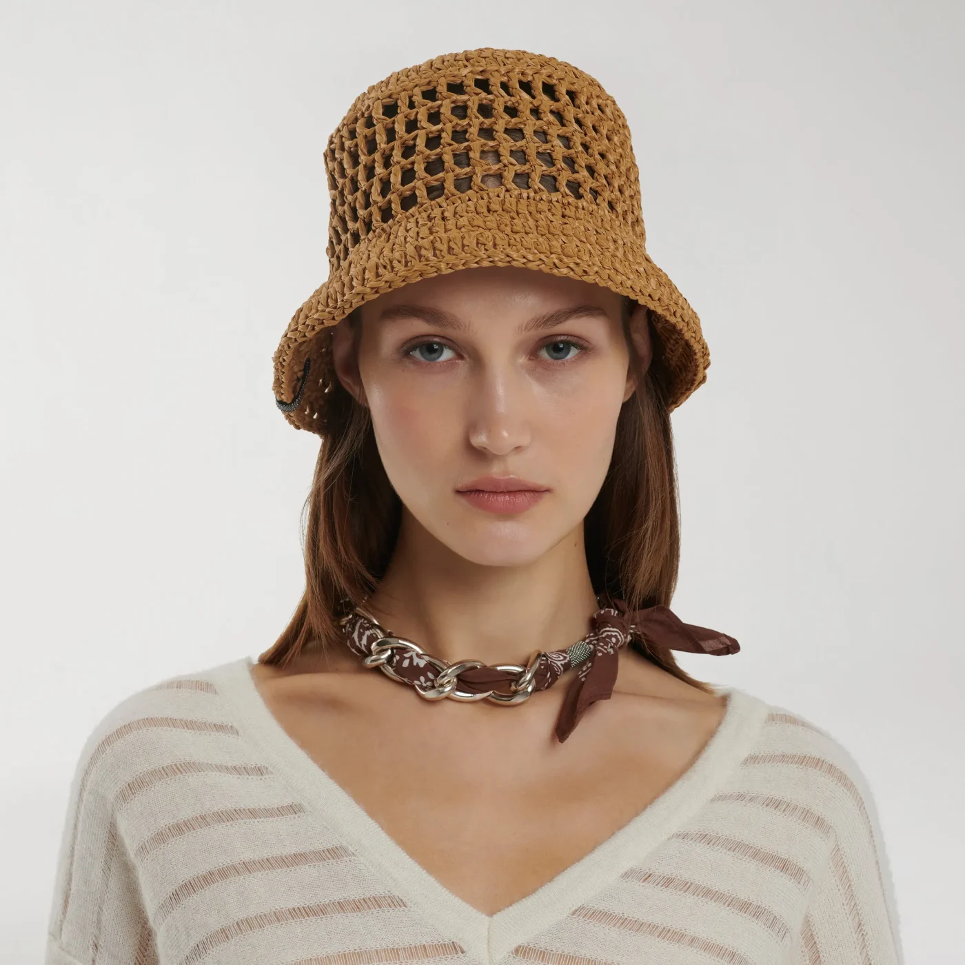 Chapeau bob en paille