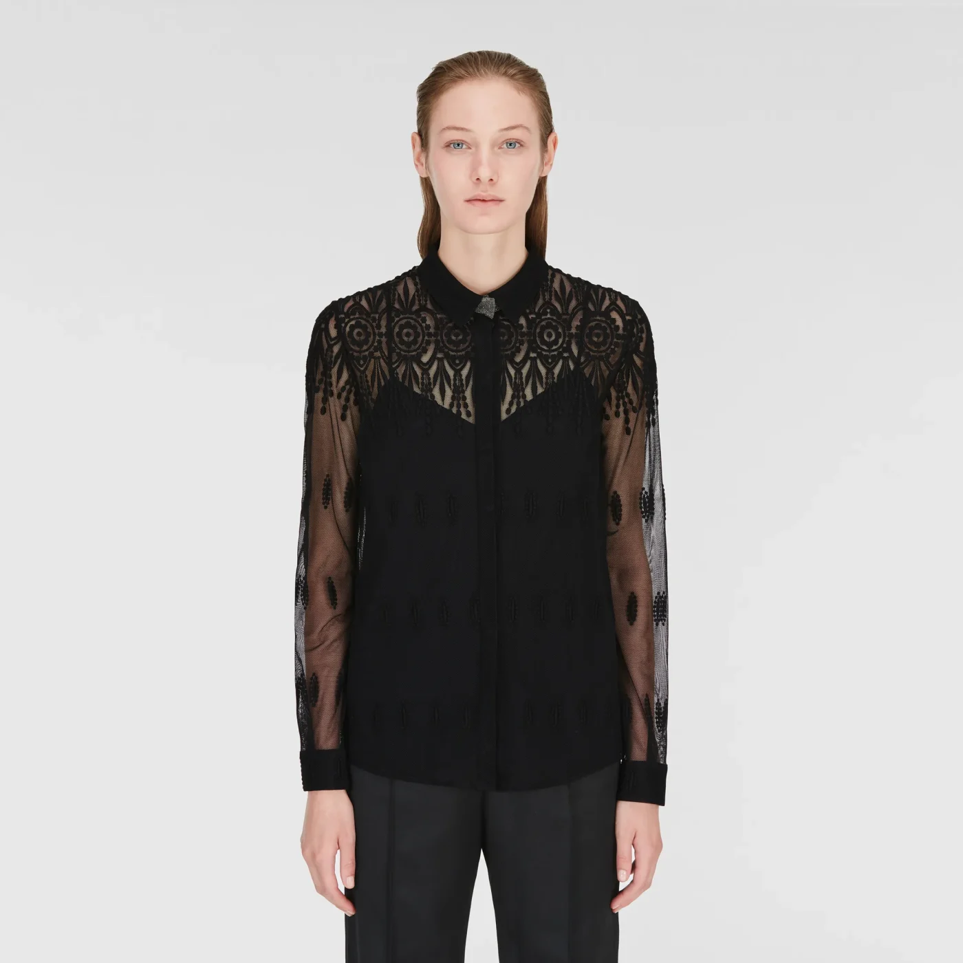 Chemise en tulle avec broderie vintage, noire